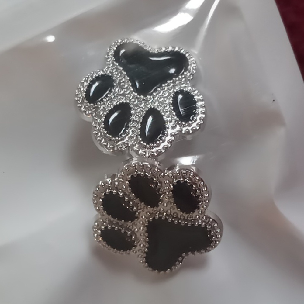 Dog paw black and white stud earrings